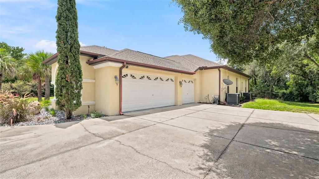 En Venta: $795,000 (4 camas, 3 baños, 3395 Pies cuadrados)