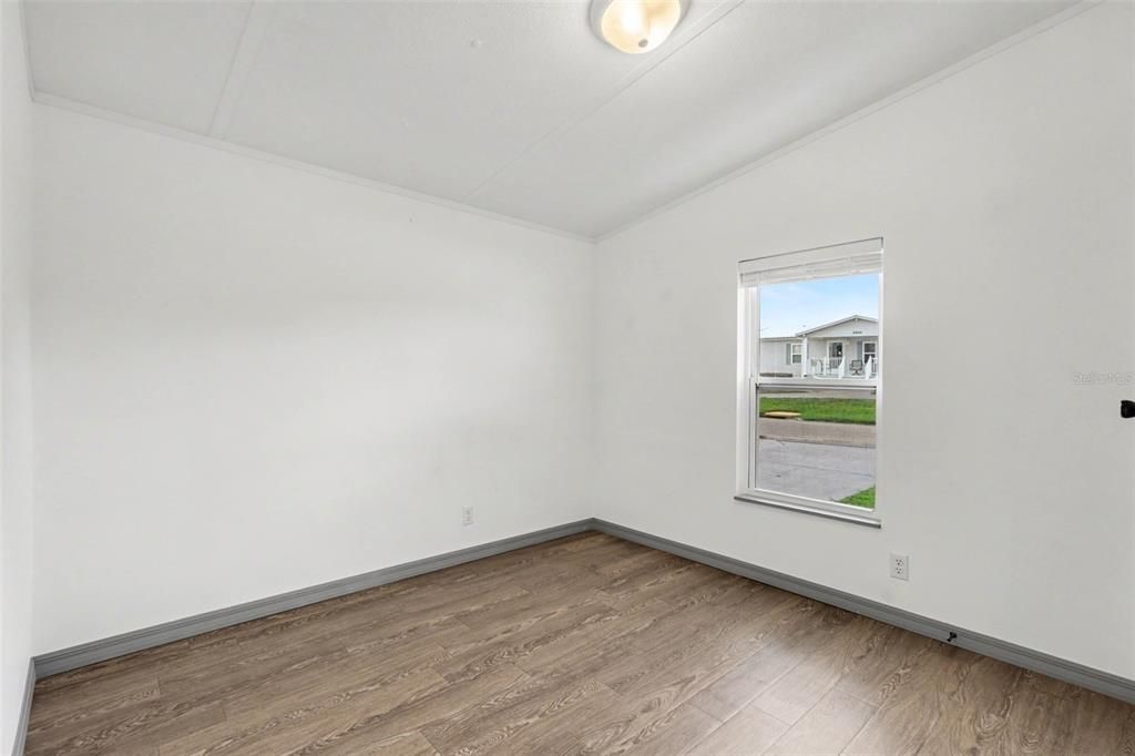 For Sale: $170,000 (3 beds, 2 baths, 1368 Square Feet)