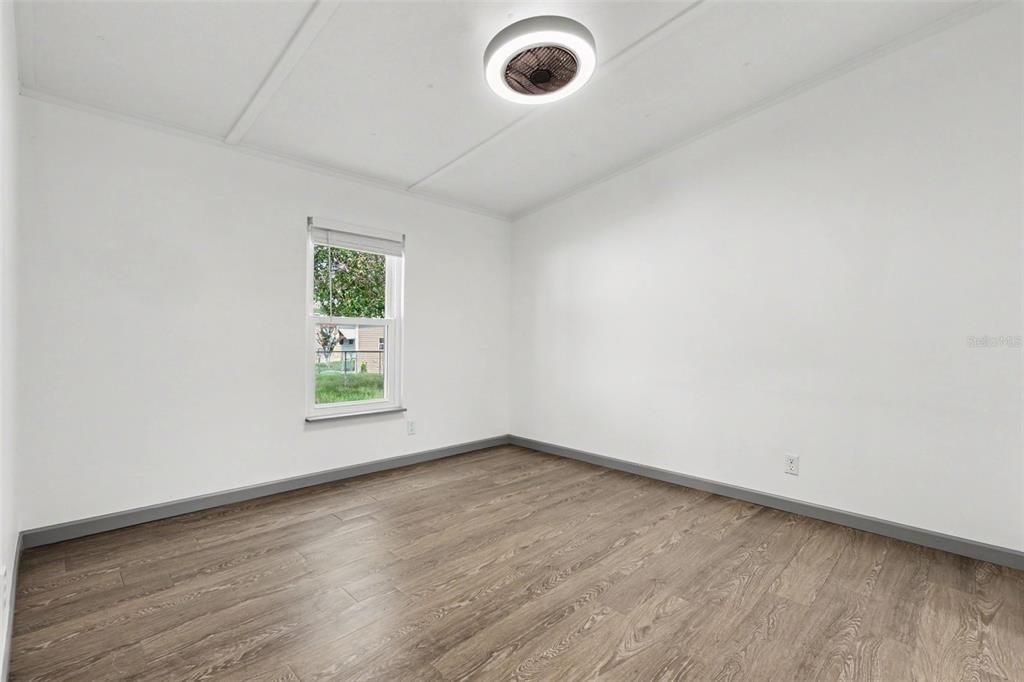 For Sale: $170,000 (3 beds, 2 baths, 1368 Square Feet)