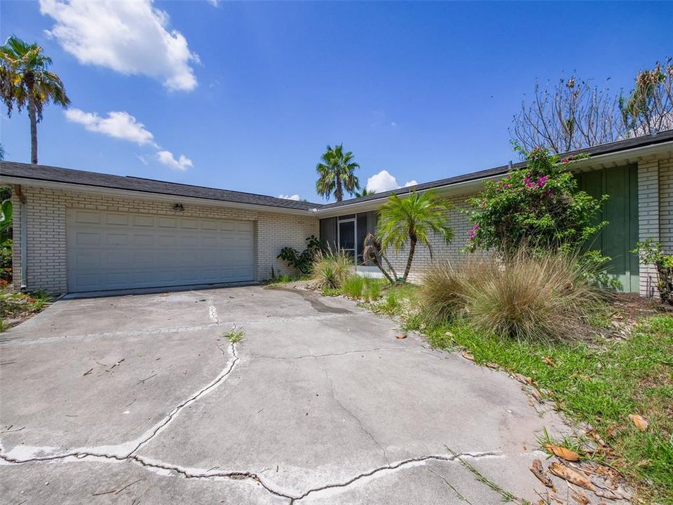 For Sale: $649,900 (3 beds, 2 baths, 1874 Square Feet)