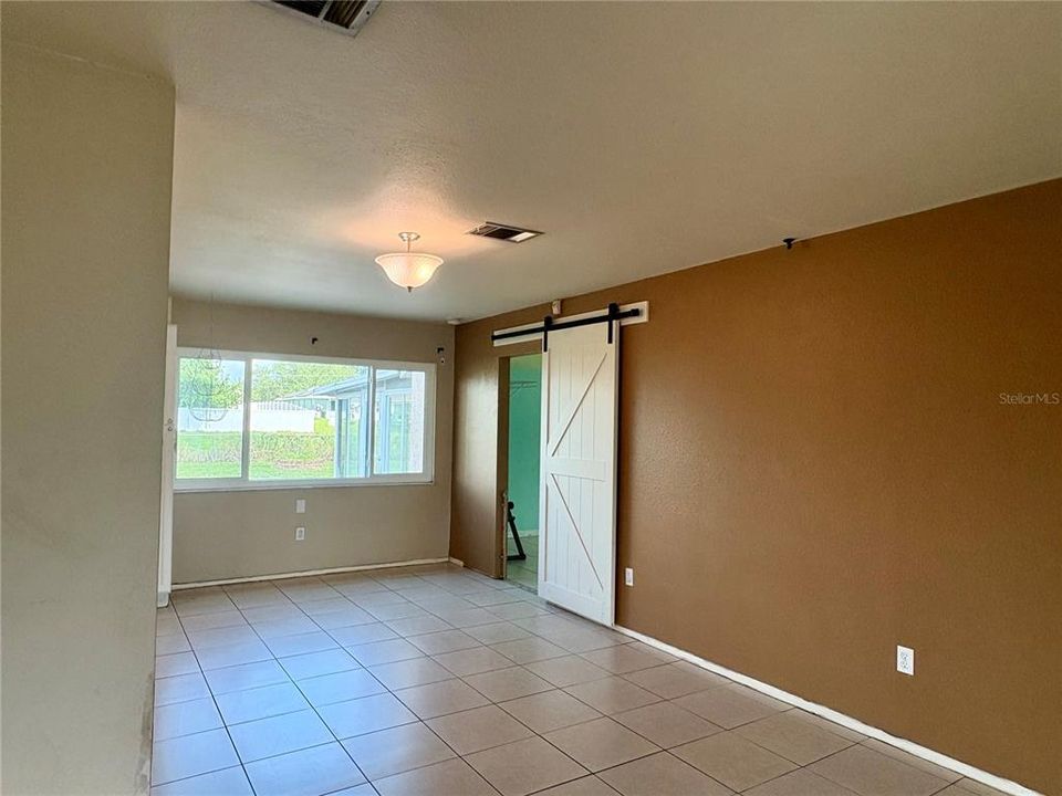 En Venta: $278,900 (3 camas, 2 baños, 1423 Pies cuadrados)