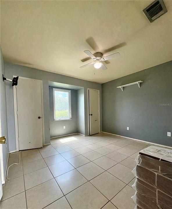 En Venta: $278,900 (3 camas, 2 baños, 1423 Pies cuadrados)