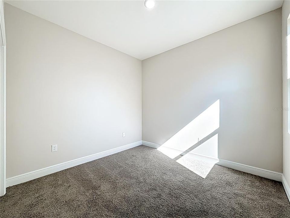 En Venta: $329,900 (4 camas, 2 baños, 1810 Pies cuadrados)