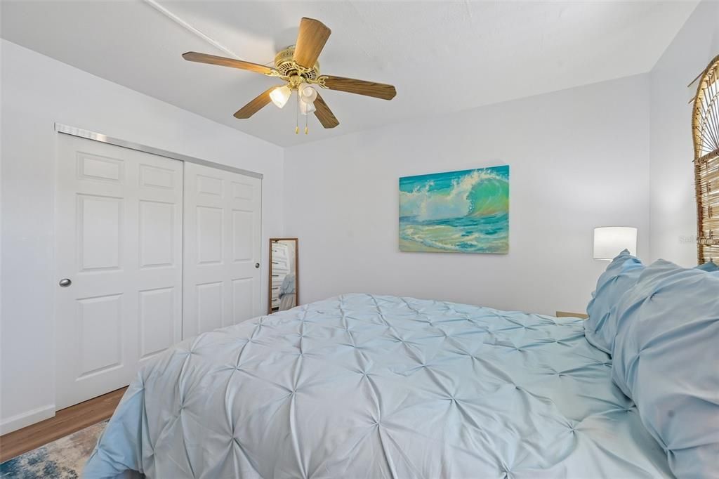 For Sale: $479,990 (2 beds, 2 baths, 864 Square Feet)