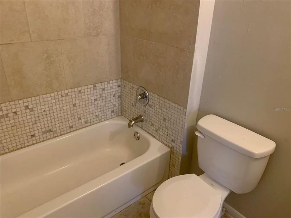 En Venta: $325,000 (4 camas, 0 baños, 1750 Pies cuadrados)