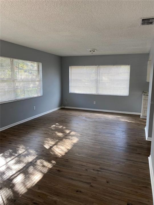 En Venta: $325,000 (4 camas, 0 baños, 1750 Pies cuadrados)