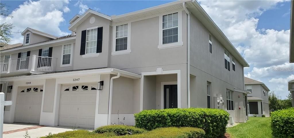 For Sale: $325,000 (3 beds, 2 baths, 2217 Square Feet)