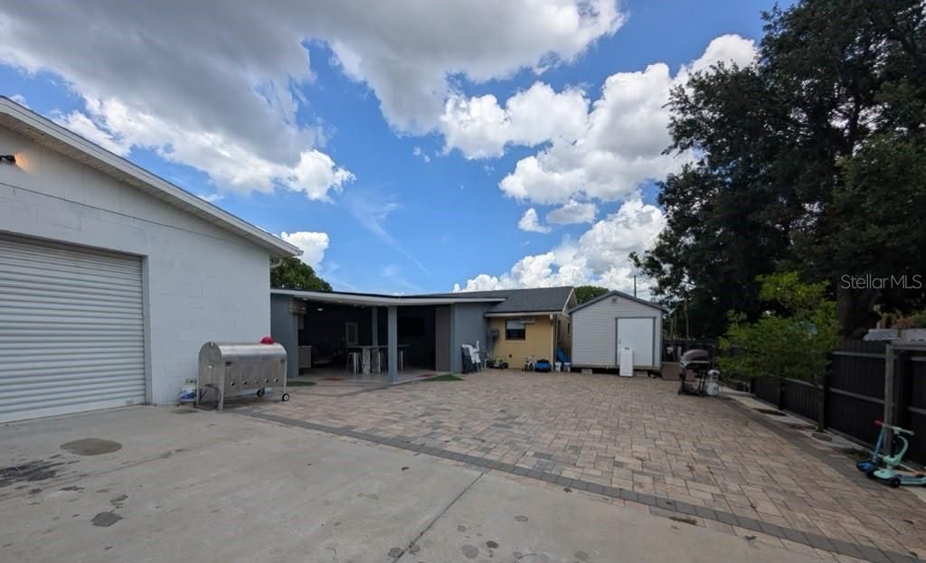 For Sale: $720,000 (5 beds, 4 baths, 2102 Square Feet)