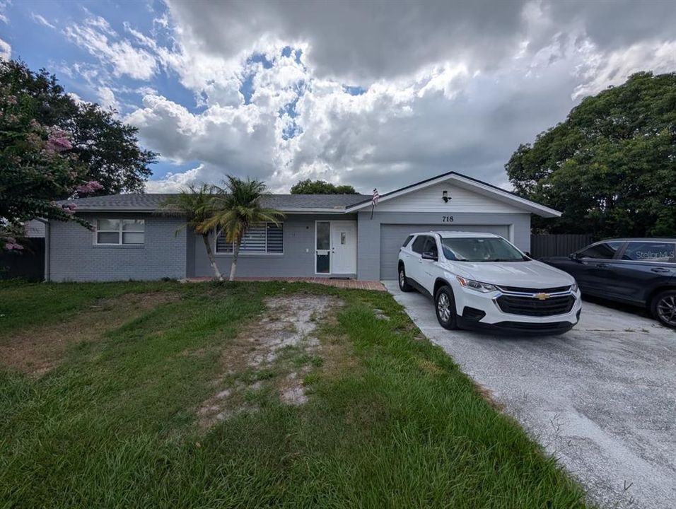 For Sale: $720,000 (5 beds, 4 baths, 2102 Square Feet)