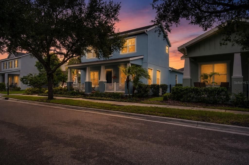 En Venta: $605,000 (3 camas, 3 baños, 2541 Pies cuadrados)