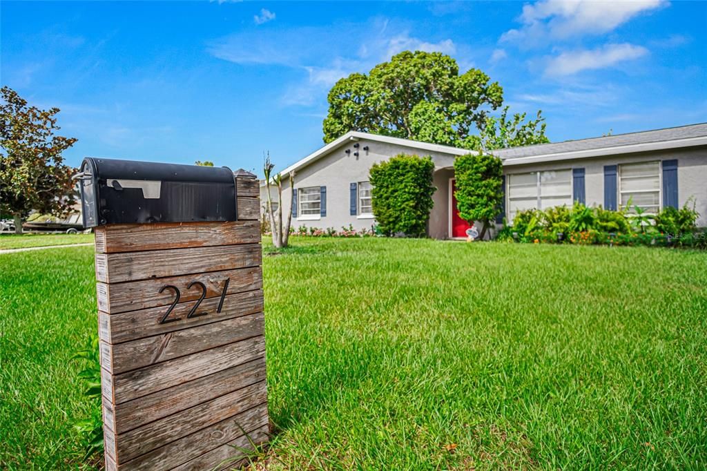 For Sale: $269,900 (3 beds, 2 baths, 1277 Square Feet)