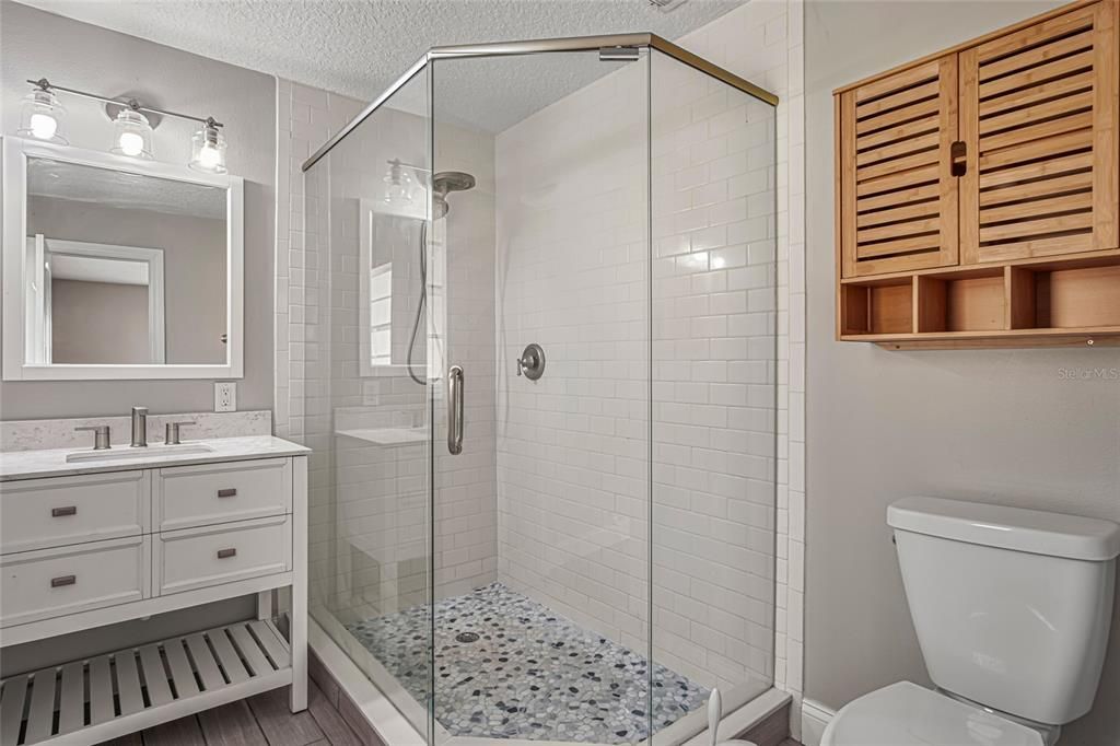 For Sale: $269,900 (3 beds, 2 baths, 1277 Square Feet)