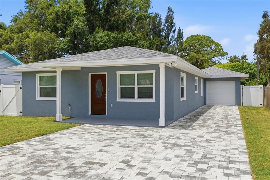 Activo con contrato: $329,000 (2 camas, 1 baños, 984 Pies cuadrados)