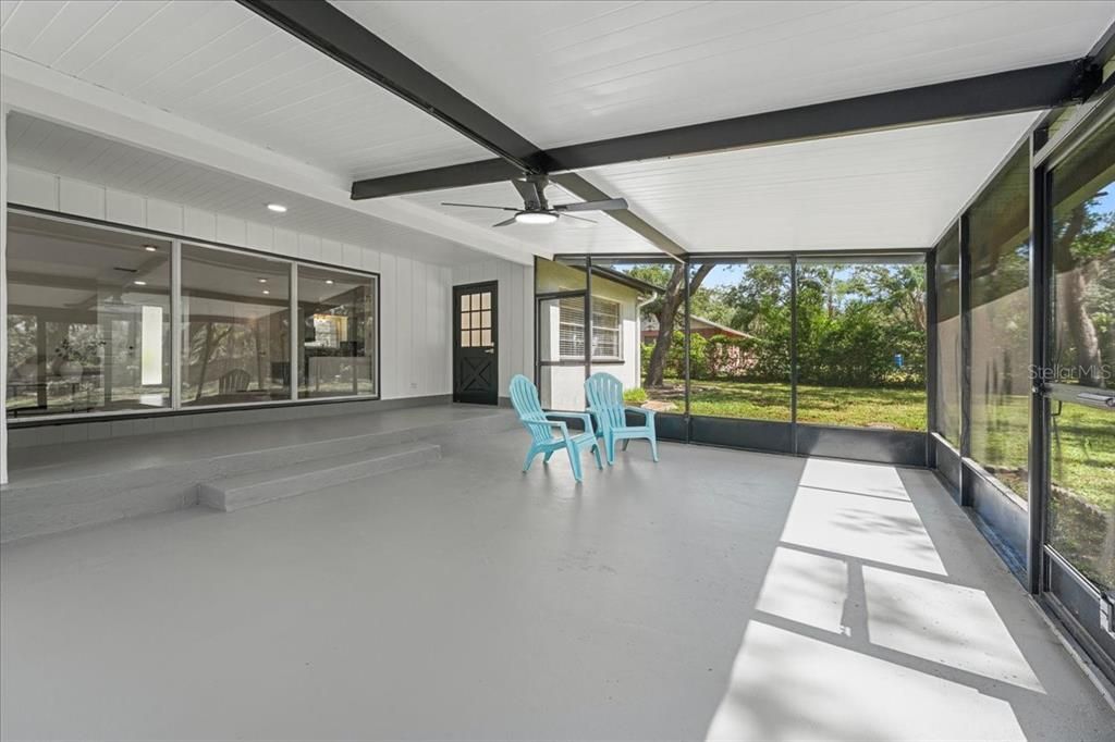 En Venta: $499,900 (4 camas, 2 baños, 1937 Pies cuadrados)