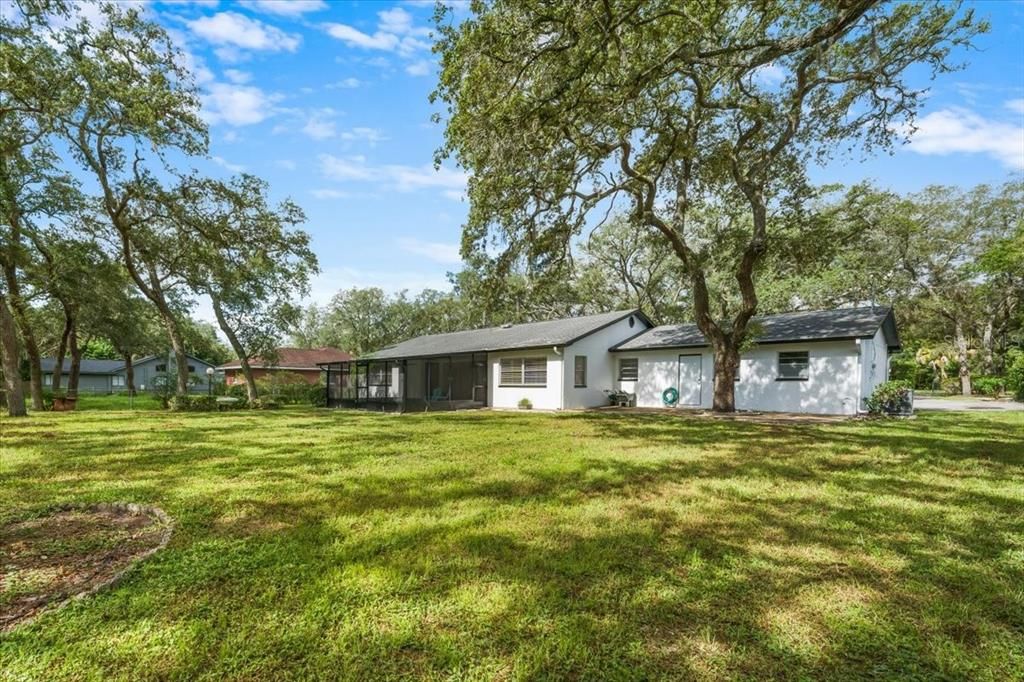 En Venta: $499,900 (4 camas, 2 baños, 1937 Pies cuadrados)