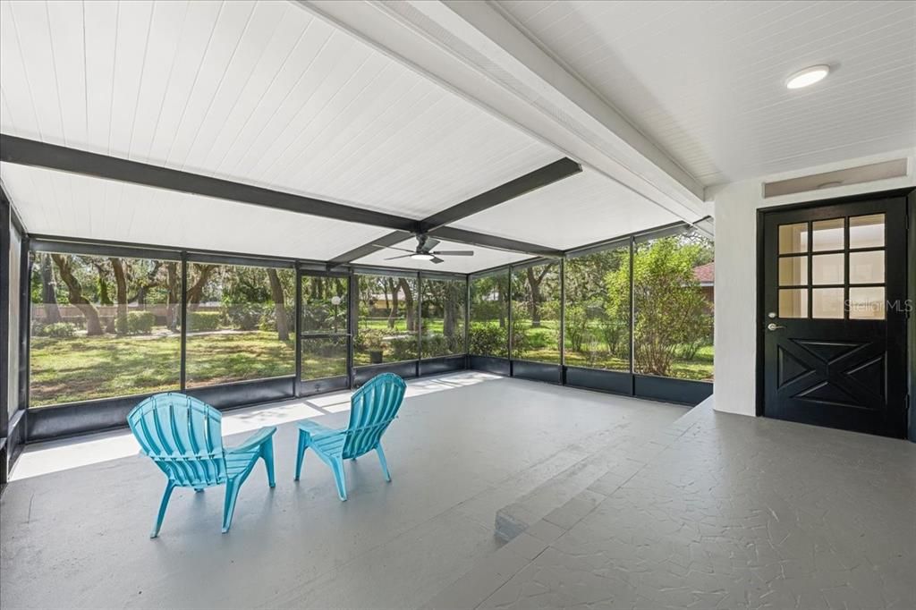 En Venta: $499,900 (4 camas, 2 baños, 1937 Pies cuadrados)