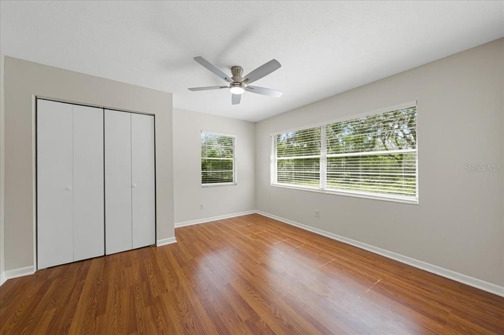 En Venta: $499,900 (4 camas, 2 baños, 1937 Pies cuadrados)