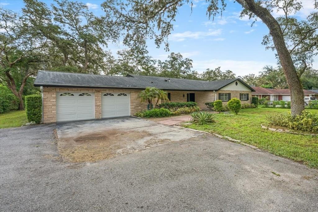 En Venta: $499,900 (4 camas, 2 baños, 1937 Pies cuadrados)