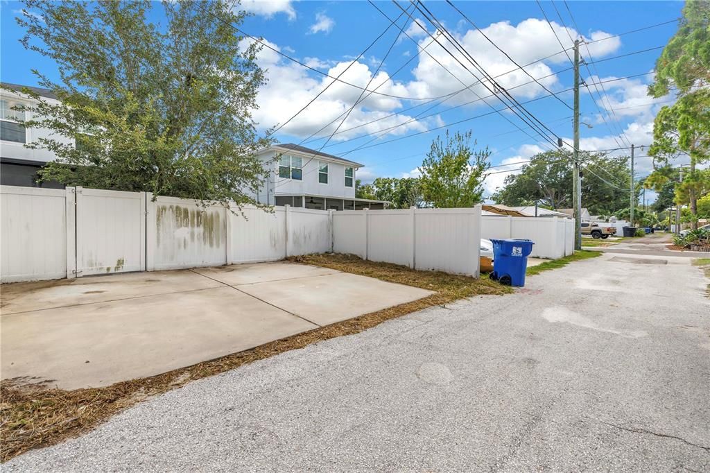 Active With Contract: $725,000 (3 beds, 2 baths, 1748 Square Feet)