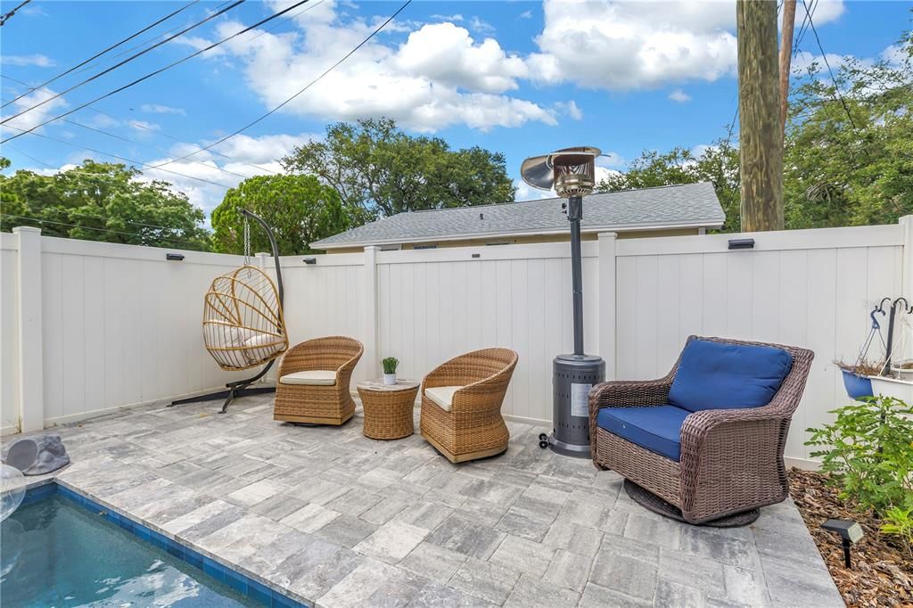 Active With Contract: $725,000 (3 beds, 2 baths, 1748 Square Feet)