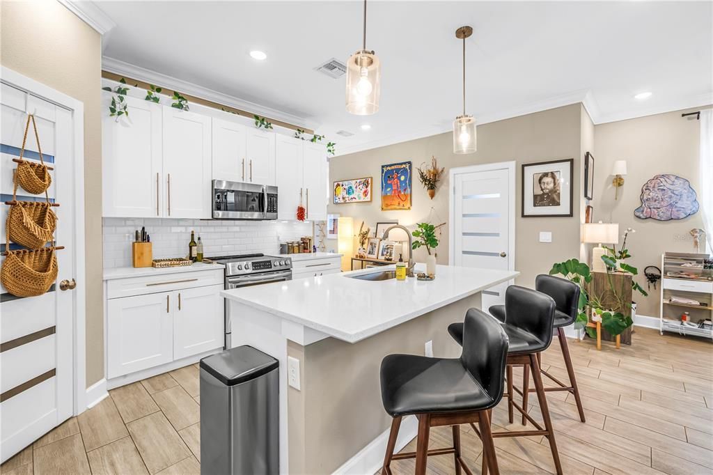 Active With Contract: $725,000 (3 beds, 2 baths, 1748 Square Feet)