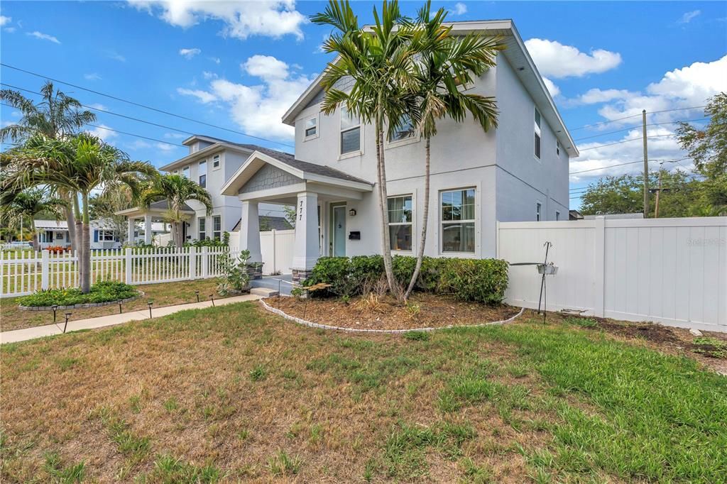 Active With Contract: $725,000 (3 beds, 2 baths, 1748 Square Feet)
