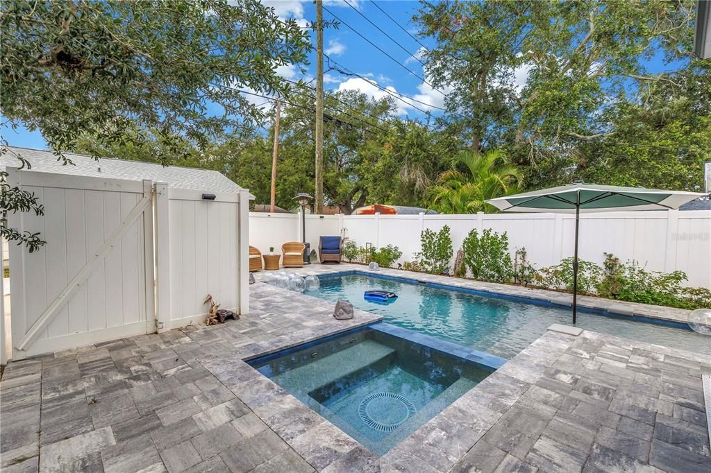 Active With Contract: $725,000 (3 beds, 2 baths, 1748 Square Feet)