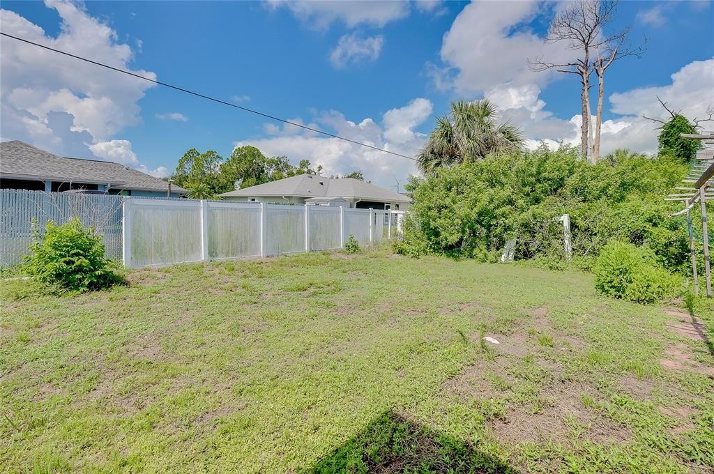En Venta: $298,000 (3 camas, 2 baños, 1958 Pies cuadrados)