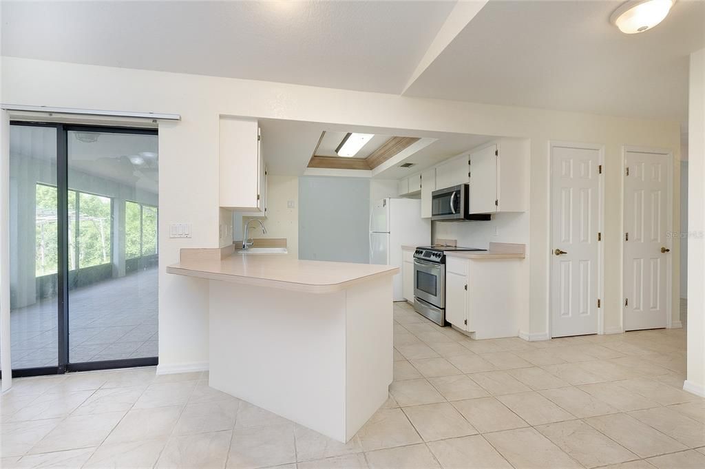 En Venta: $298,000 (3 camas, 2 baños, 1958 Pies cuadrados)