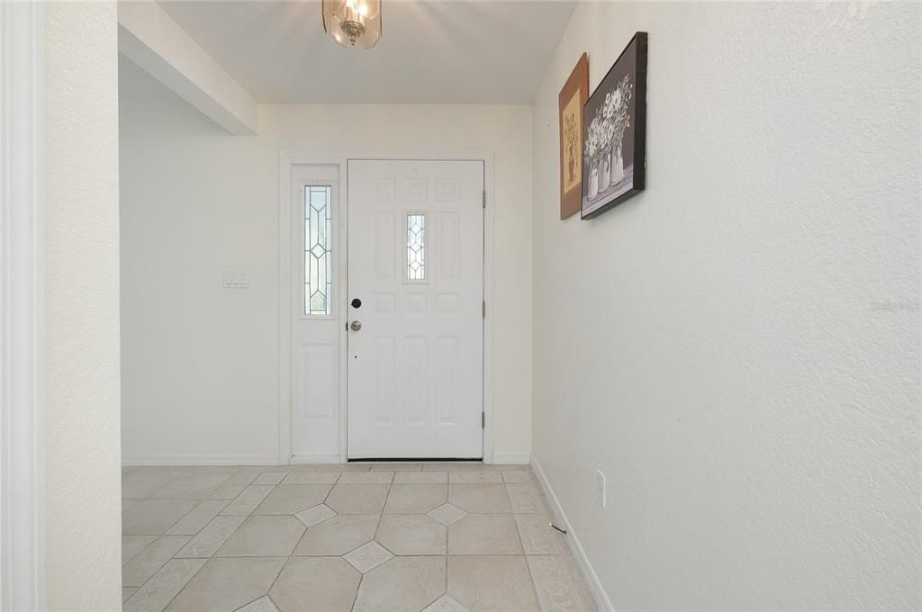 En Venta: $298,000 (3 camas, 2 baños, 1958 Pies cuadrados)
