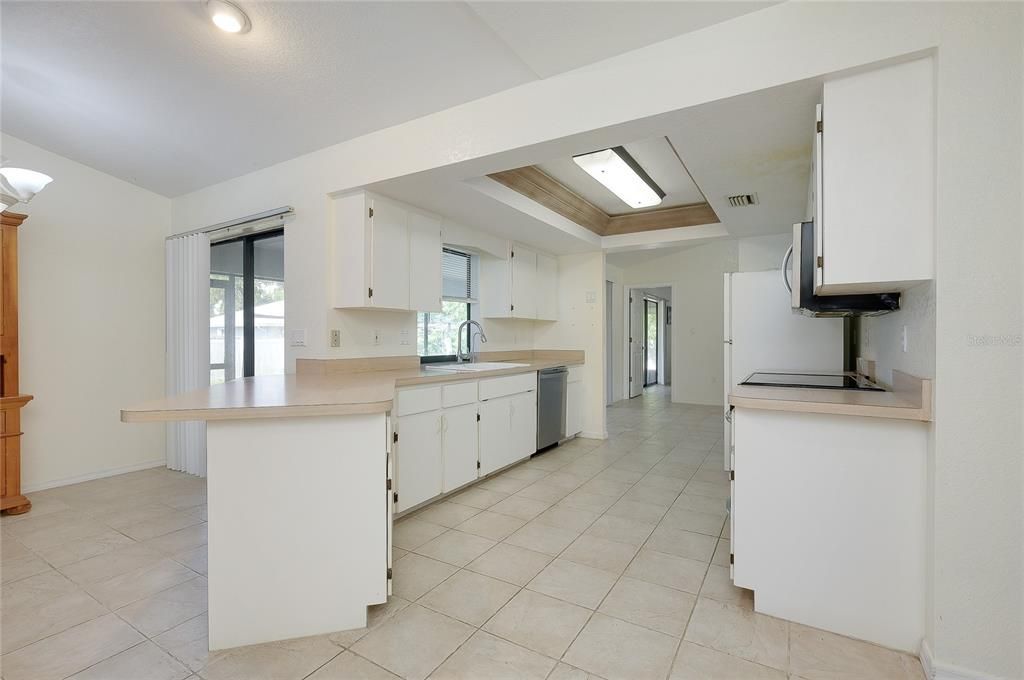 En Venta: $298,000 (3 camas, 2 baños, 1958 Pies cuadrados)