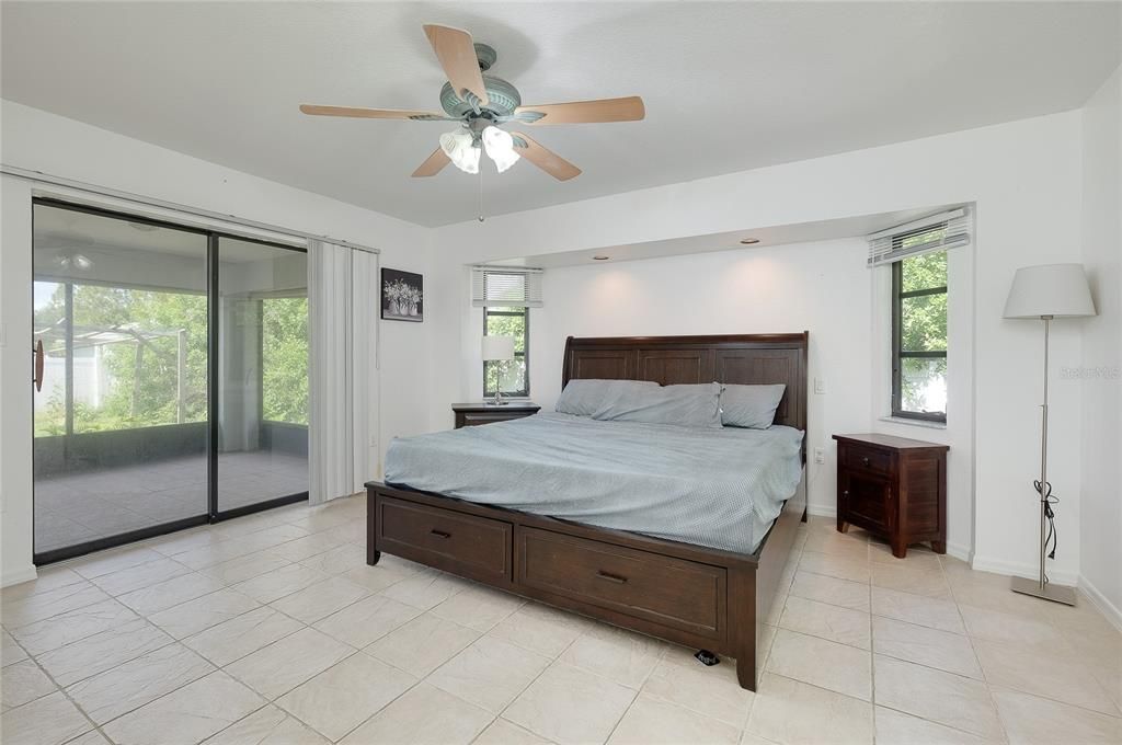 En Venta: $298,000 (3 camas, 2 baños, 1958 Pies cuadrados)