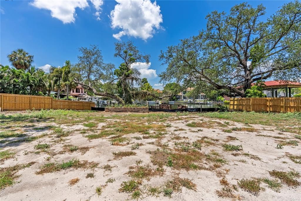 For Sale: $4,890,000 (0.40 acres)