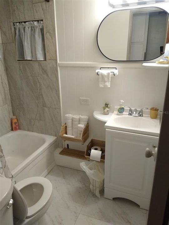 На продажу: $350,000 (2 спален, 2 ванн, 1056 Квадратных фут)