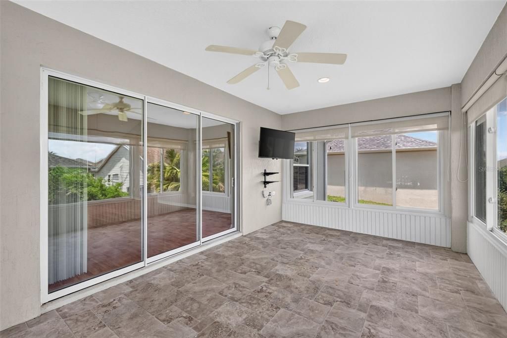 For Sale: $425,000 (3 beds, 2 baths, 1541 Square Feet)