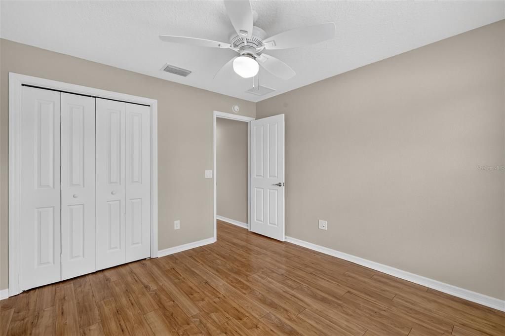 For Sale: $425,000 (3 beds, 2 baths, 1541 Square Feet)