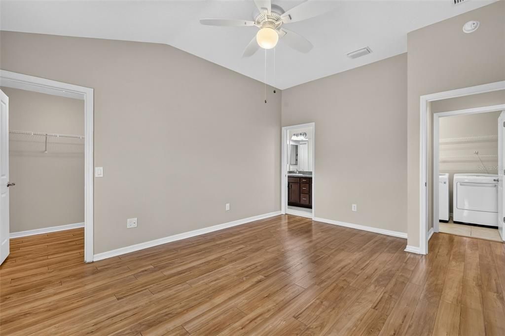 For Sale: $425,000 (3 beds, 2 baths, 1541 Square Feet)