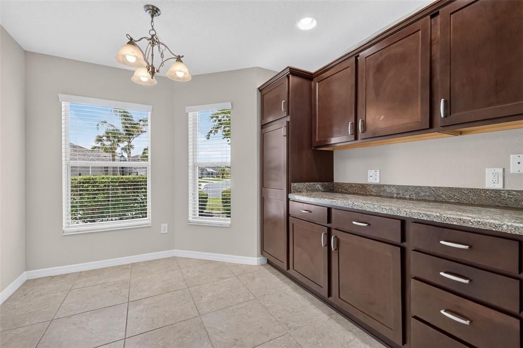 For Sale: $425,000 (3 beds, 2 baths, 1541 Square Feet)