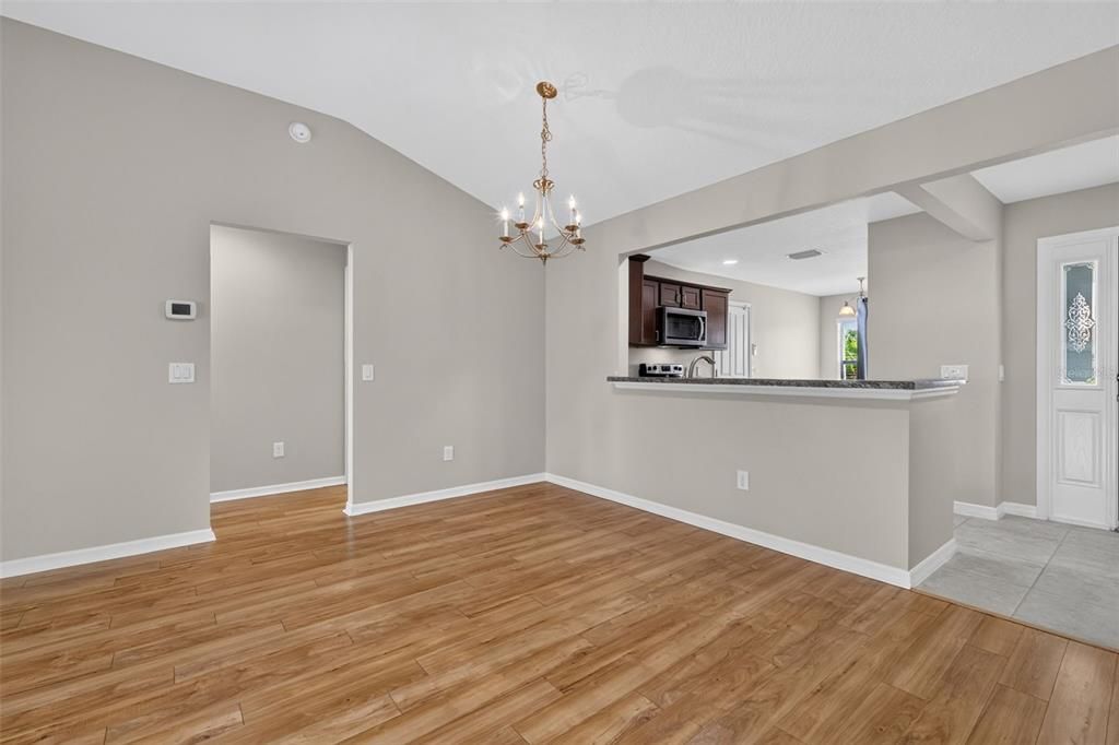 For Sale: $425,000 (3 beds, 2 baths, 1541 Square Feet)