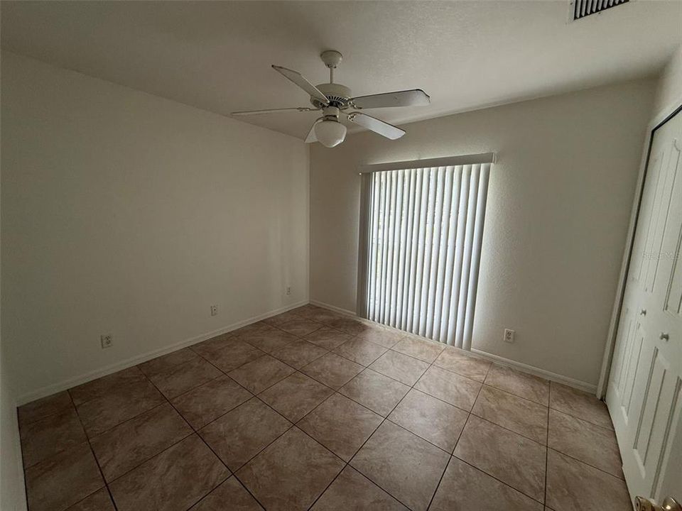 В аренду: $1,795 (3 спален, 2 ванн, 1241 Квадратных фут)