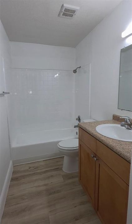 For Rent: $2,050 (2 beds, 1 baths, 720 Square Feet)