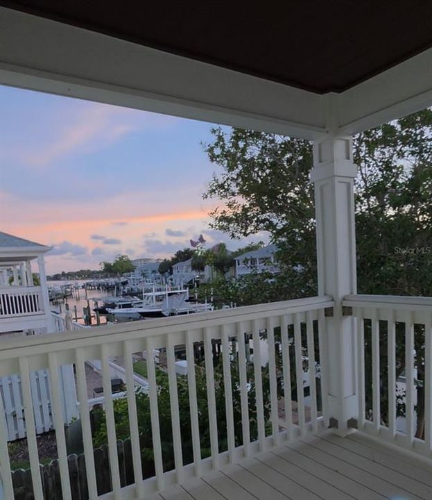 For Rent: $2,050 (2 beds, 1 baths, 720 Square Feet)