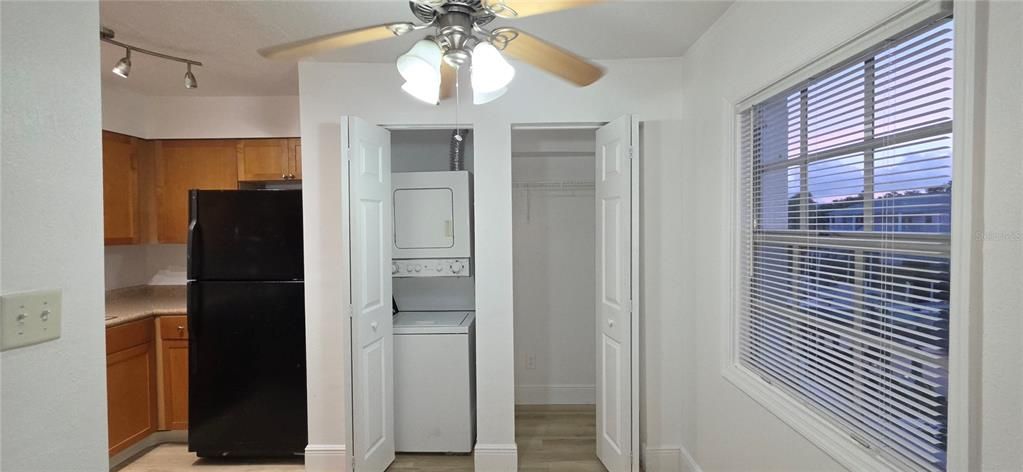 For Rent: $2,050 (2 beds, 1 baths, 720 Square Feet)