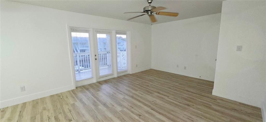 For Rent: $2,050 (2 beds, 1 baths, 720 Square Feet)