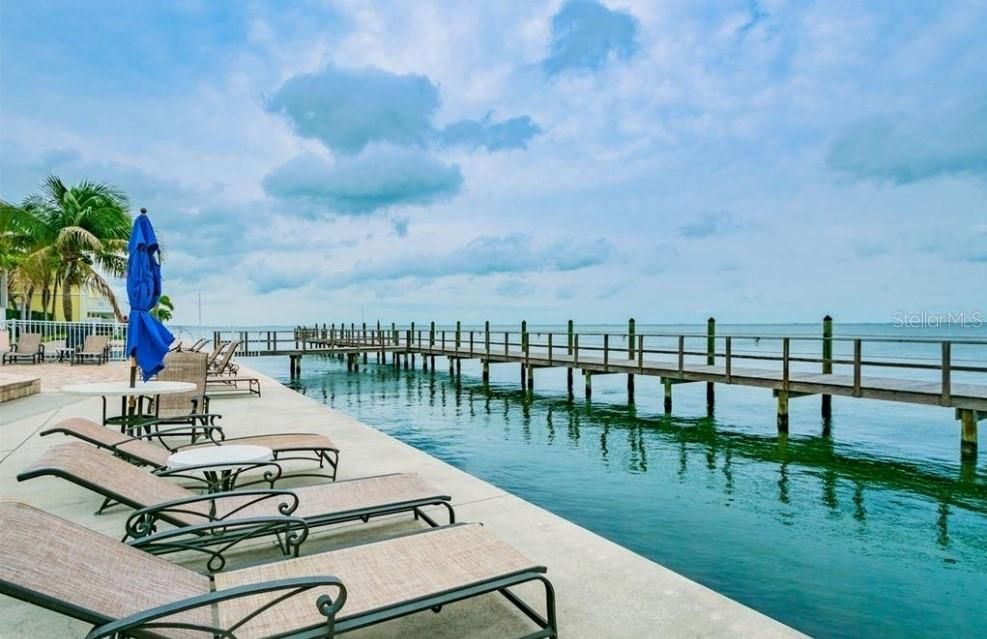 For Rent: $2,050 (2 beds, 1 baths, 720 Square Feet)