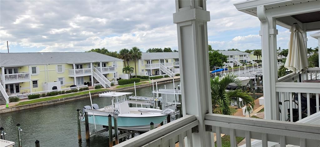 For Rent: $2,050 (2 beds, 1 baths, 720 Square Feet)