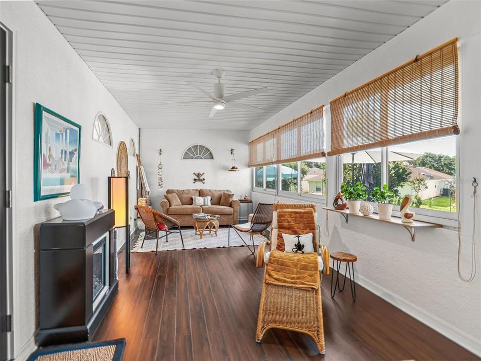 En Venta: $538,000 (3 camas, 3 baños, 2222 Pies cuadrados)