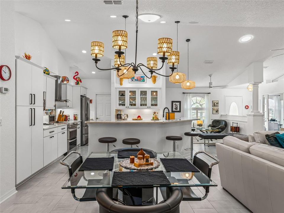 En Venta: $538,000 (3 camas, 3 baños, 2222 Pies cuadrados)