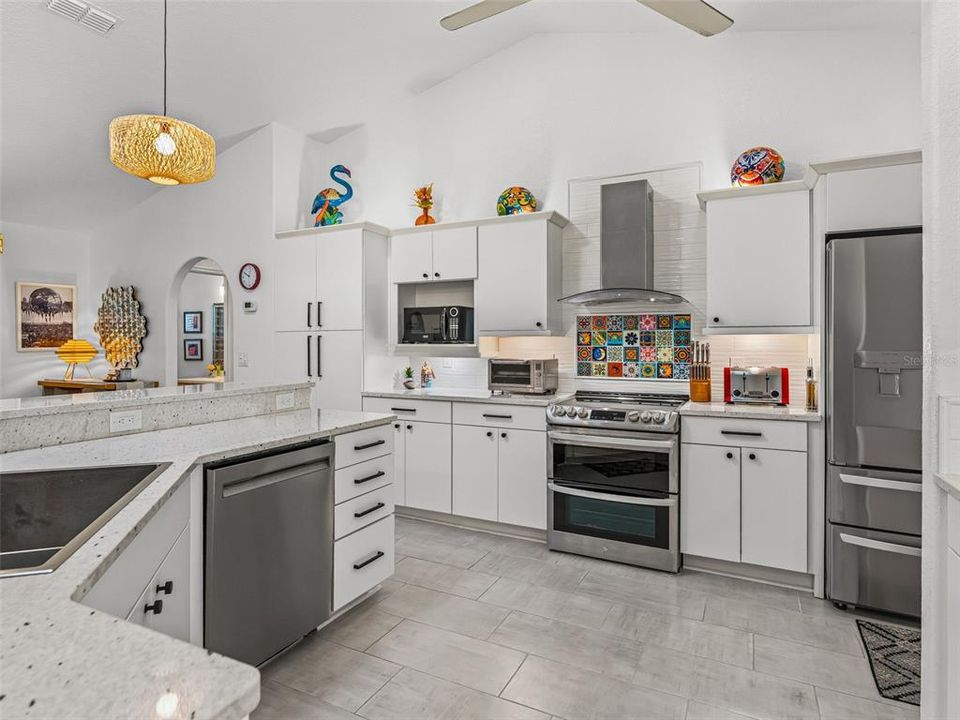En Venta: $538,000 (3 camas, 3 baños, 2222 Pies cuadrados)