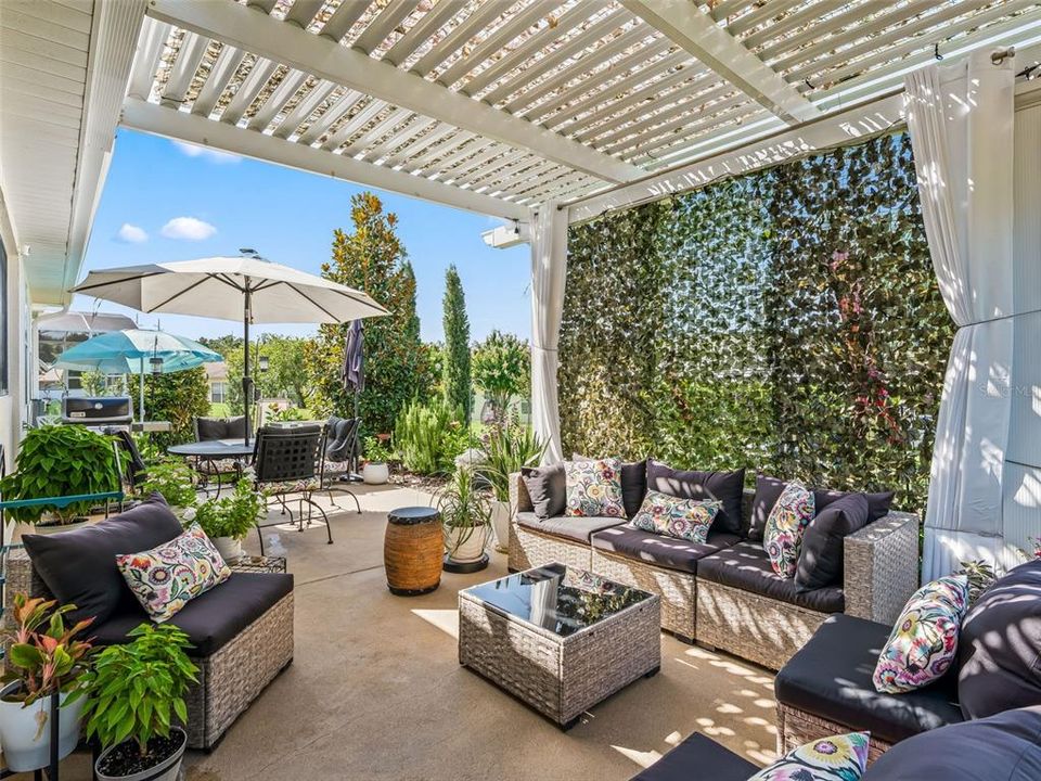En Venta: $538,000 (3 camas, 3 baños, 2222 Pies cuadrados)